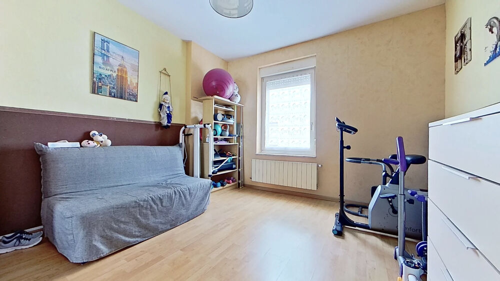Vente Maison YUTZ   Proche de toutes les commodités, grande habitation indépendante de 125 m2  avec 4 chambres, un grand so Yutz
