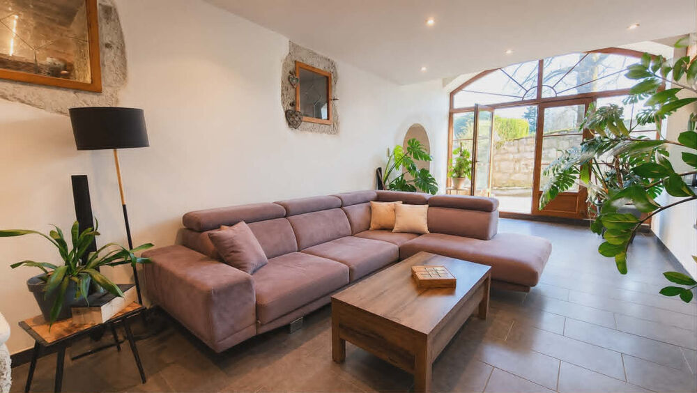 Vente Maison 5 CHAMBRES, DE LA PLACE, DE LA PIERRE ET DU BOIS, UN CADRE AU CALME Valserhone