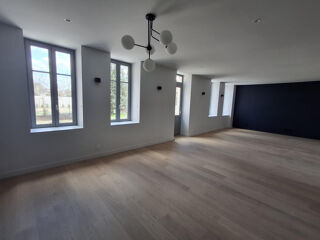  Maison à louer 7 pièces 210 m²
