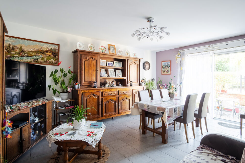 BOVES-APPARTEMENT T3 EN REZ-DE-JARDIN