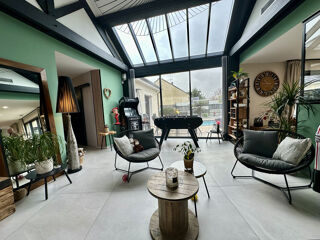  Propri�t�/ch�teau � vendre 8 pi�ces 251 m�