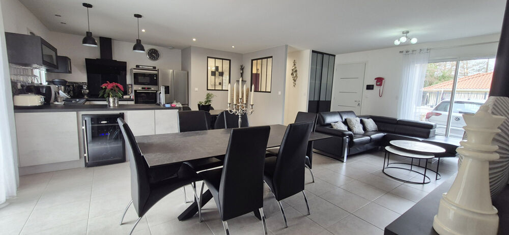 MAISON RÉCENTE PLAIN-PIED 2020 AVEC PISCINE, TERRASSE ET 2 GARAGES MOTORISÉS LA CHAPELLE-DE-LA-TOUR