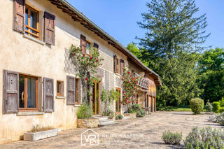  Propriété/château à vendre 12 pièces 465 m²