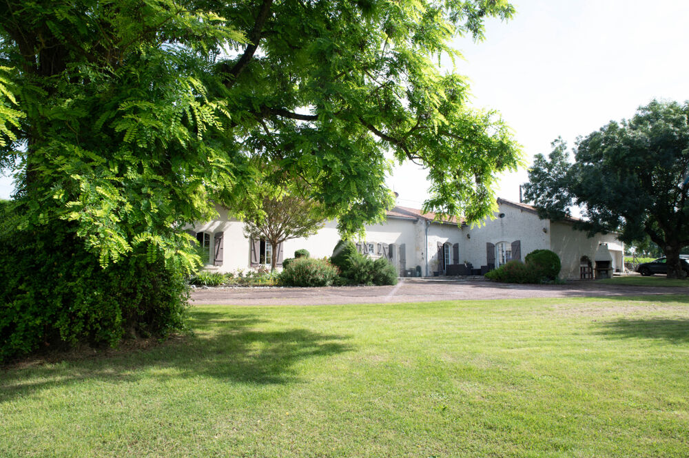 Vente Maison Maison de plain pied à Ladiville Ladiville