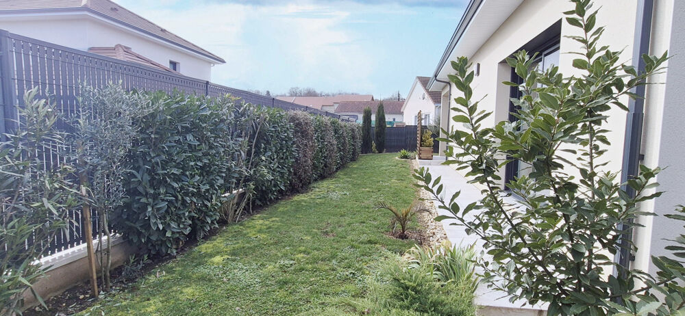 Maison plain-pied 2022 de 108 m2 Prestations haut de gamme DPE A Garage isolé Terrain clos 593 m2