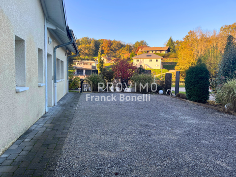 Local commercial de 471m2 &agrave; Cruseilles 1219000 74350 Cruseilles