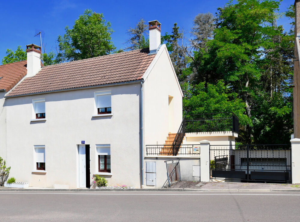 Maison Avallon 84 m2 Proches commerces et écoles