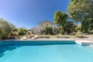  Maison à vendre 10 pièces 368 m²