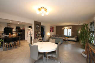  Maison  vendre 6 pices 165 m