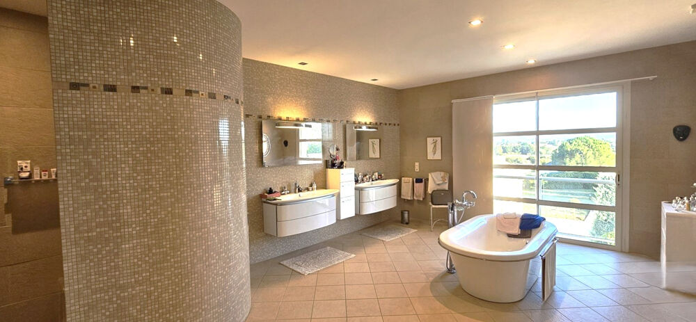 � vendre  Propri�t�/ch�teau Ussac (19270)