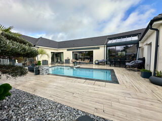  Propri�t�/ch�teau � vendre 8 pi�ces 251 m�