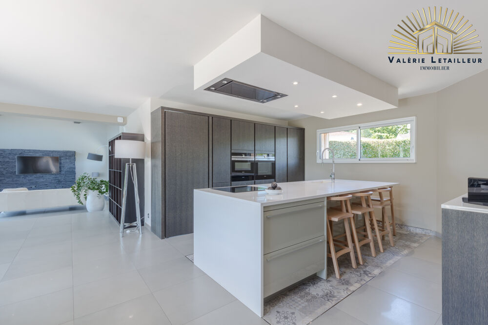 Vente Maison Saint-Germain-du-Puch   Élégance contemporaine et prestations haut de gamme St germain du puch