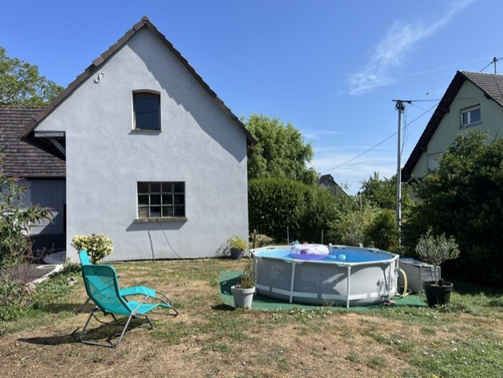 Belle maison rénovée spacieuse avec dépendances et terrain à Salmbach