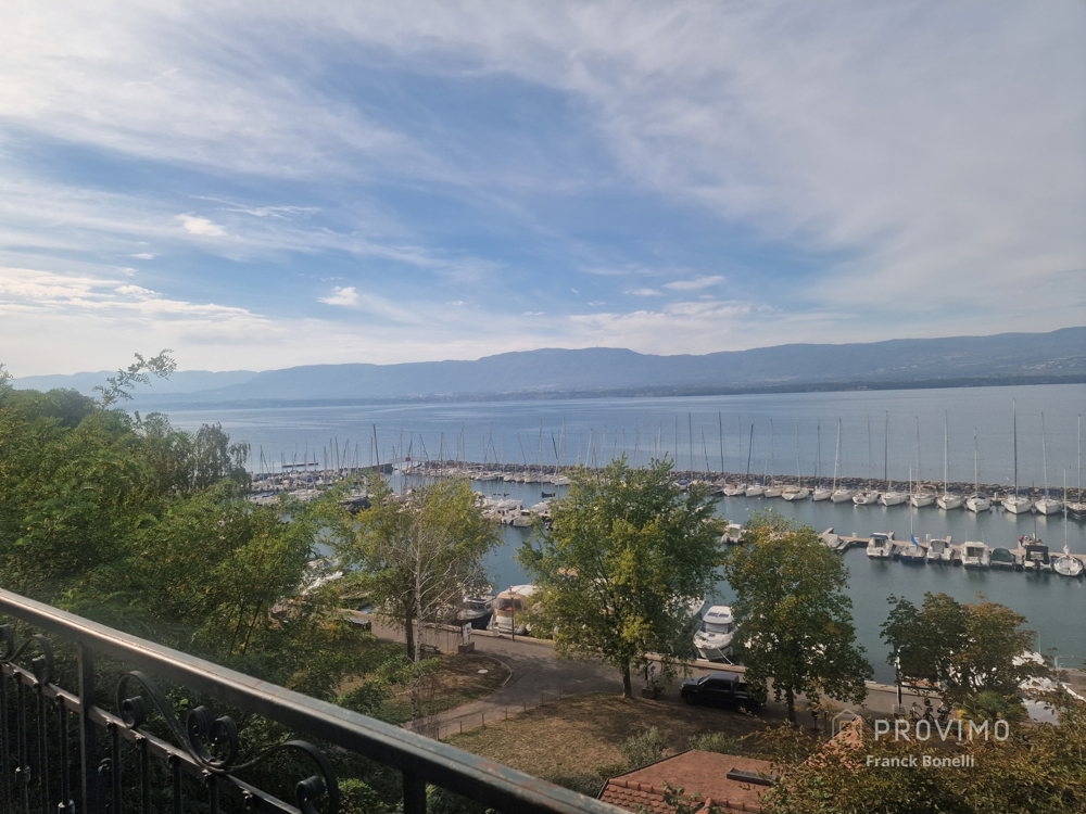   YVOIRE - Vue panoramique sur le Léman, deux terrasses et un potentiel rare 