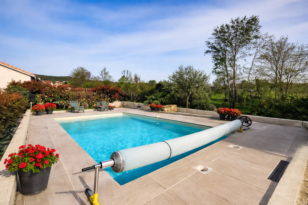 MAISON PLAIN PIED AVEC PISCINE