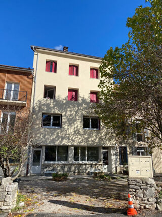  Immeuble � vendre 272 m�