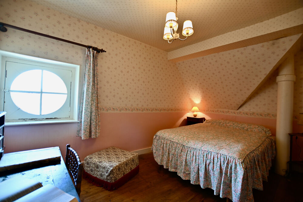 à vendre  Propriété/château Vault-de-Lugny (89200)