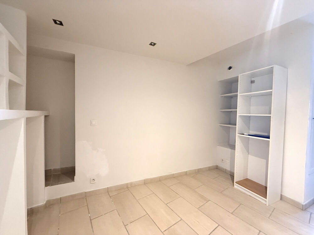 APPARTEMENT EN RDC 2 PIECES 28M2 RENOVE