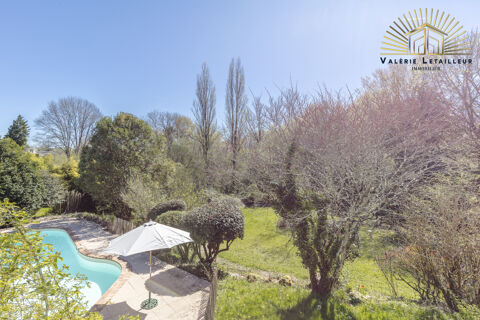   Maison familiale au calme avec studio indépendant dans un écrin de verdure Maison - 8 pièce(s) - 220 m²