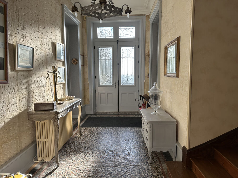 Vente Maison Tonnay Charente maison de Maitre 386m2, 6chambres. Tonnay charente