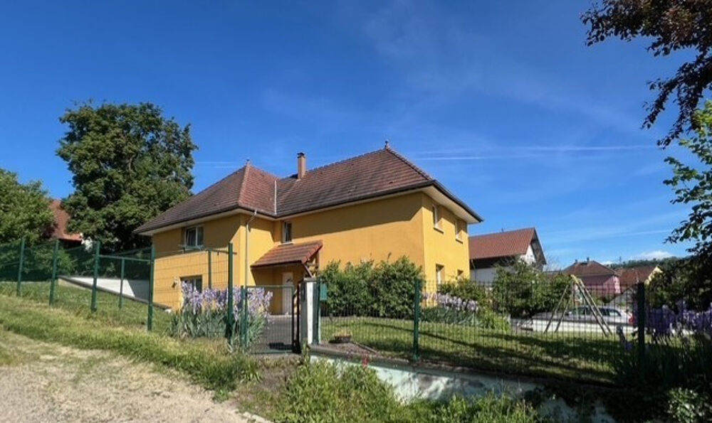 Froeningen au calme Maison de 2001 de 220 m2 7 pièces 6 chambres 2 SDB sur 10 ares clos