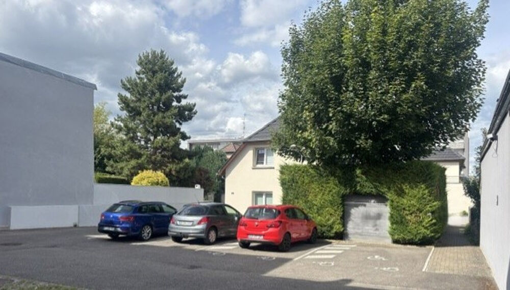 Vente Appartement Riedisheim appartement 4 pièces, 82 m2, 3 chambres, une terrasse semi couverte au RDC d'une petite résidence. Riedisheim
