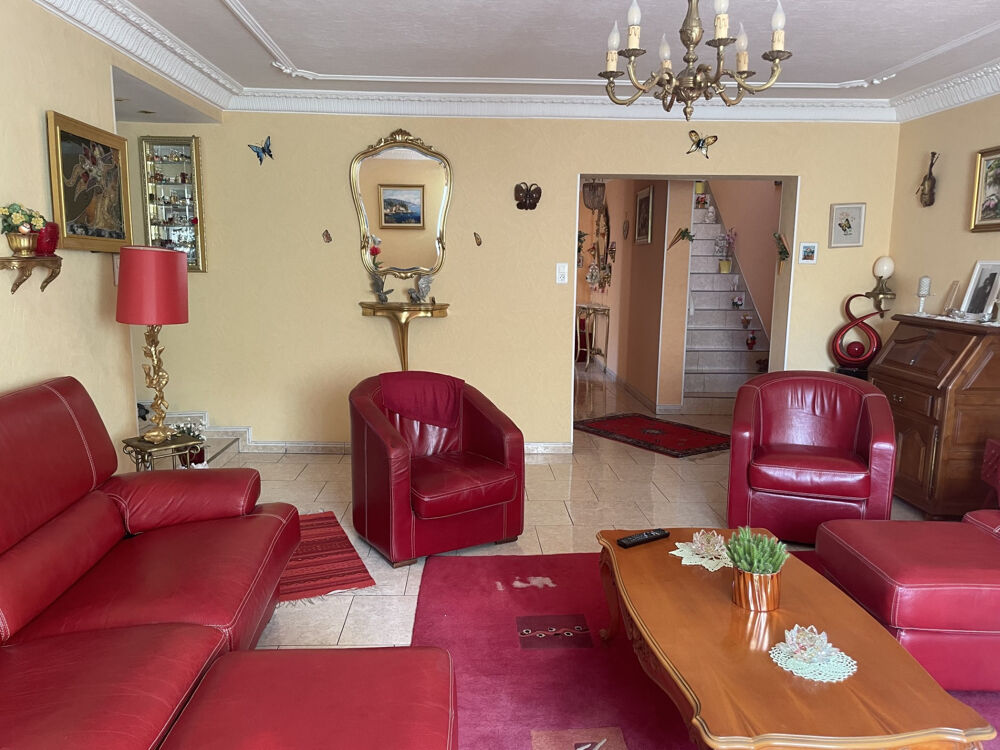 COGNAC CENTRE VILLE - MAISON CONTEMPORAINE - 178 M2 DE LUMIERE ET DE SERENITE - 3 CHAMBRES - GARAGE- JARDIN