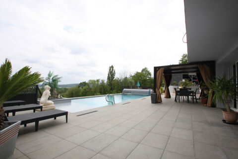 Au Calme ! Magnifique Villa de de 265 M2 avec Piscine et grand terrain de 26,65 ares 880000 Jussy (57130)