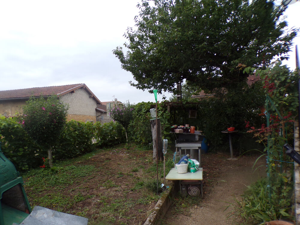 Vente Remise/Grange A vendre en viager  à PERONNAS Maison de 104 m2 Peronnas