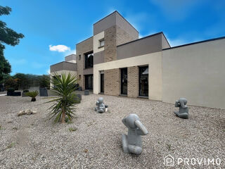  Maison � vendre 8 pi�ces 220 m�