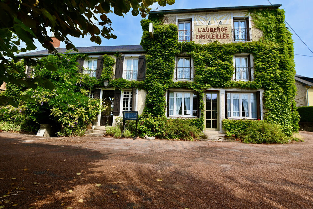 ANCIEN HÔTEL-RESTAURANT, DÉPENDANCES ET TERRAIN