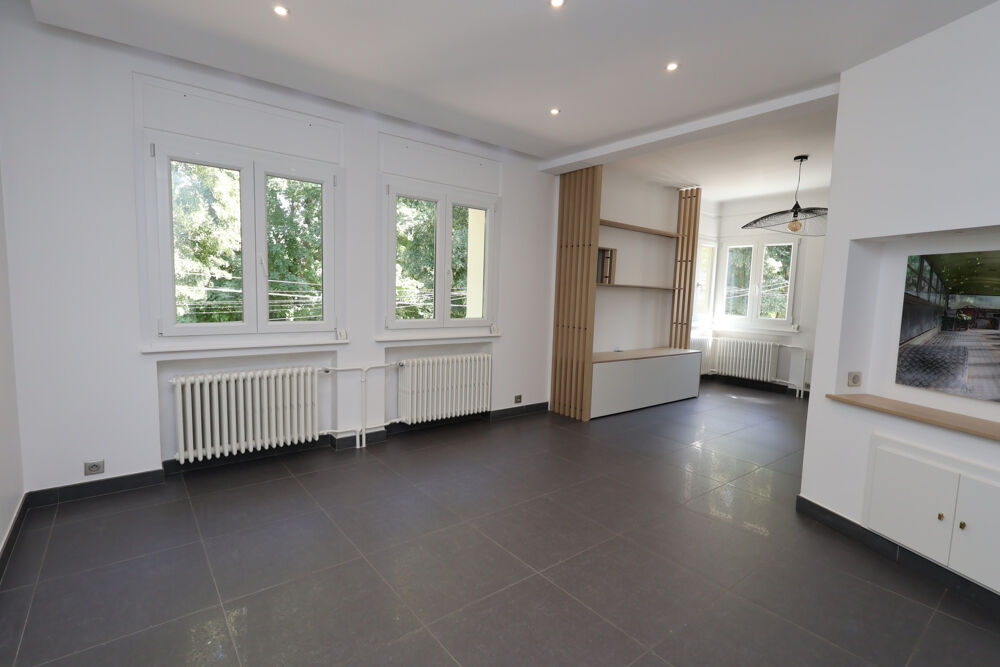 PARFAIT ETAT ! METZ QUEULEU GRANDE MAISON INDEPENDANTE DE 206 M2 6 CHAMBRES 2 GARAGES et JARDIN