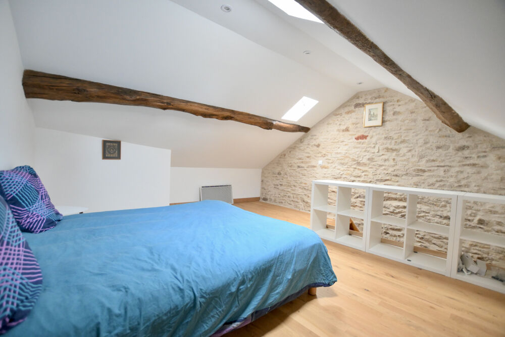 Vente Immeuble Investissement locatif de caractère au cœur de Saint-Père, à deux pas de Vézelay. St pere