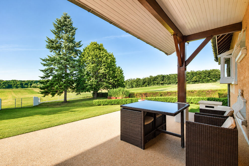 Maison d'architecte avec vue dégagée