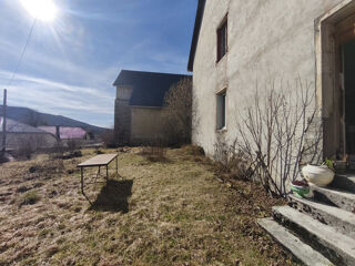  Immeuble à vendre 230 m² Brenod