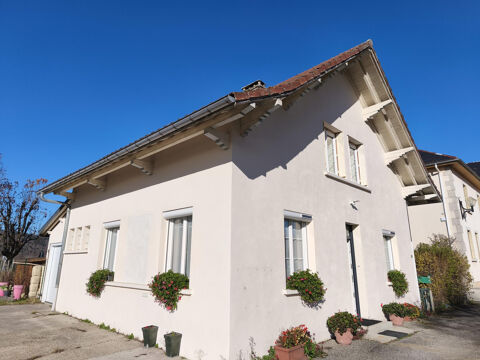   maison enti�rement r�nov�e de 135m2 avec garage et terrain Maison - 5 pi�ce(s) - 135 m�