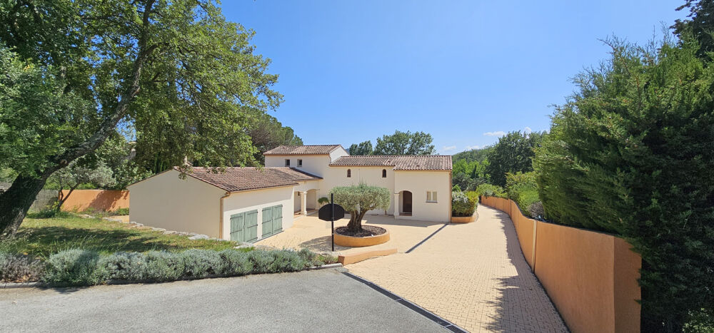 DOUBLE VILLA 200M2 SUR UN TERRAIN DE 5340M2 AVEC DOUBLE GARAGE 3 CARPORTS ET PISCINE