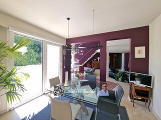  Propri�t�/ch�teau � vendre 7 pi�ces 255 m�