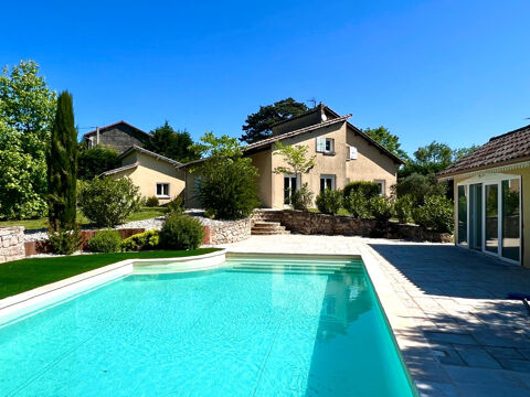   MAISON FAMILIALE CADRE EXOTIC Maison - 8 pi�ce(s) - 217 m�