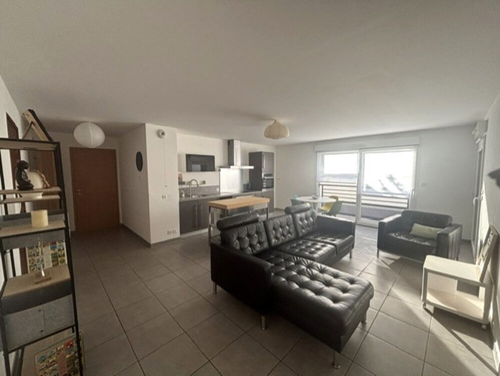 Vente Appartement Riedisheim appartement 4 pièces, 82 m2, 3 chambres, une terrasse semi couverte au RDC d'une petite résidence. Riedisheim