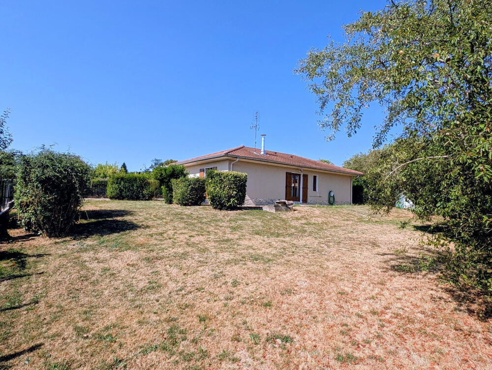 Maison plain pied en centre village