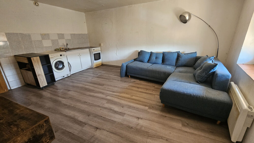 OFFRANT UNE TRES BELLE VUE - 2 APPARTEMENTS DE 32 ET 35 M2 ET UNE CAVE DE 35M2