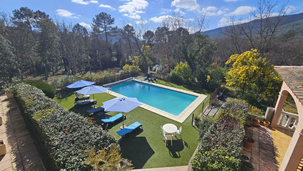 � vendre  Propri�t�/ch�teau Bagnols-en-For�t (83600)