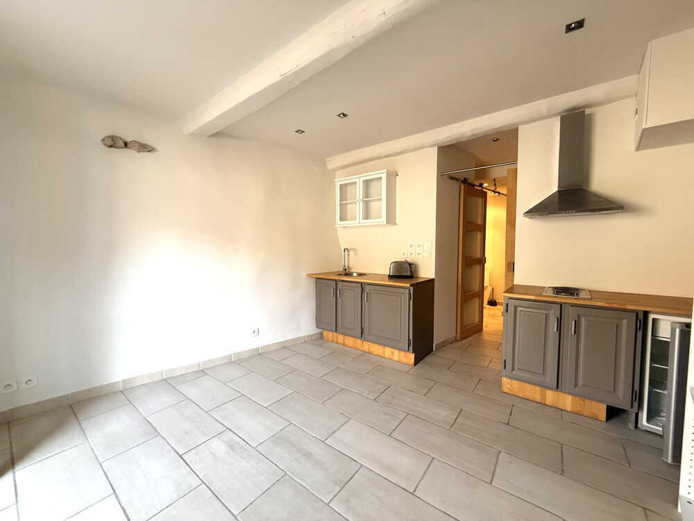 APPARTEMENT EN RDC 2 PIECES 28M2 RENOVE