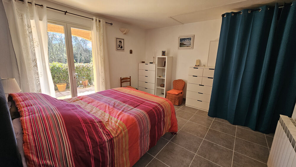 � vendre  Propri�t�/ch�teau Bagnols-en-For�t (83600)