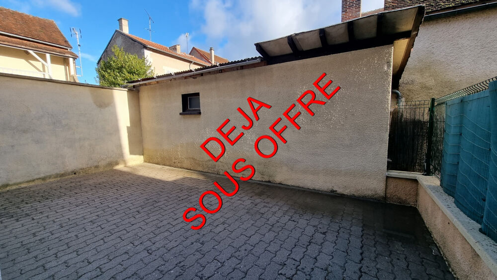 Vente Immeuble IMMEUBLE DE RAPPORT EN MONO PROPRIETE - 4 APPARTEMENTS ET 1 LOCAL COMMERCIAL Auxerre