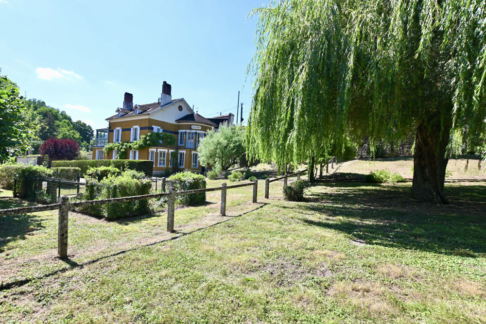 Appartement en rez-de-chaussée dans une demeure de charme.