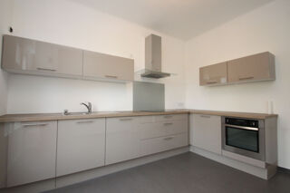  Maison à louer 6 pièces 159 m²