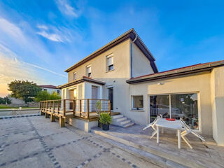  Maison � vendre 7 pi�ces 180 m�