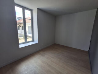  Maison à louer 7 pièces 210 m²